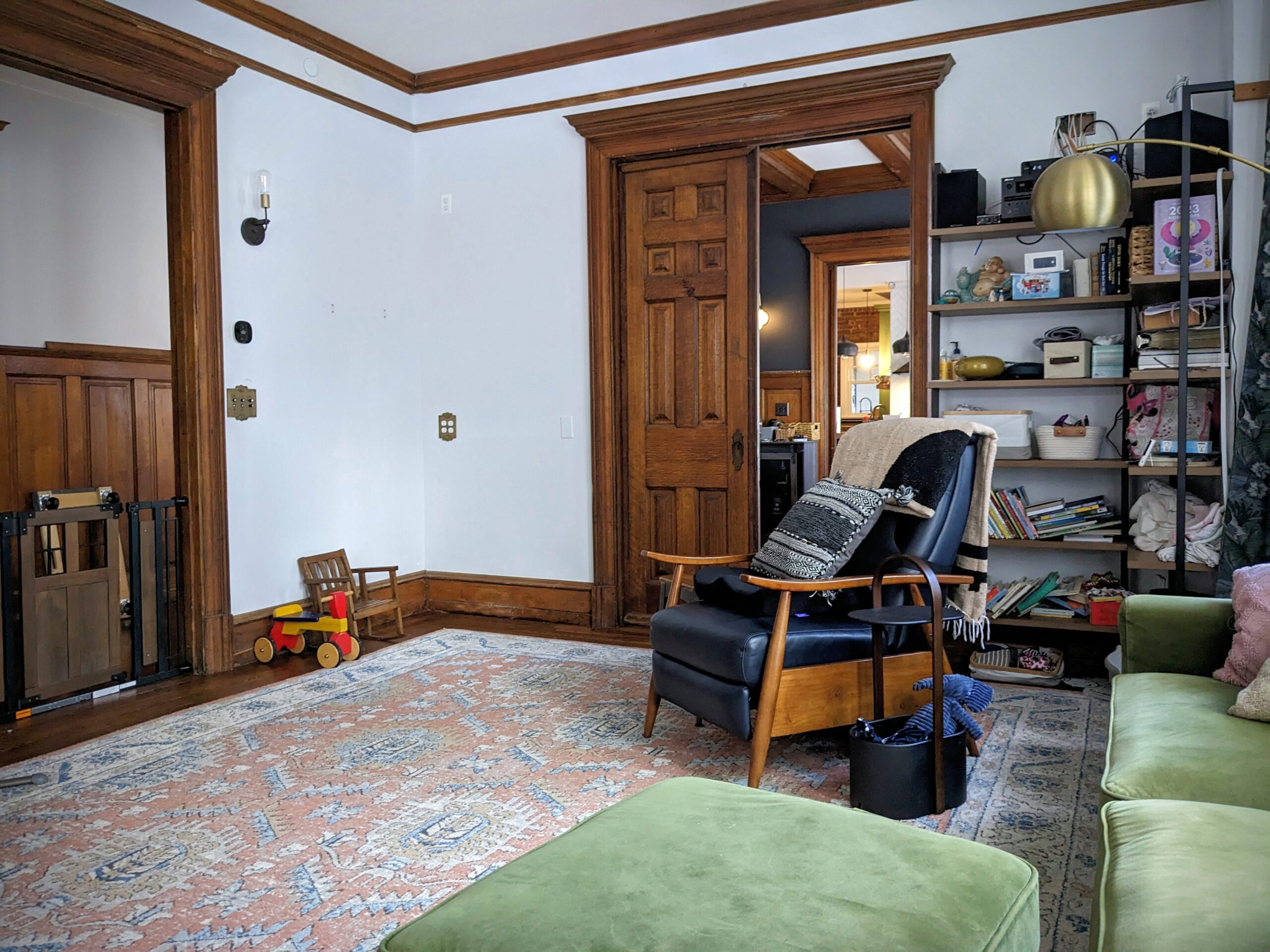 Charlotte House living room - pre-makeover